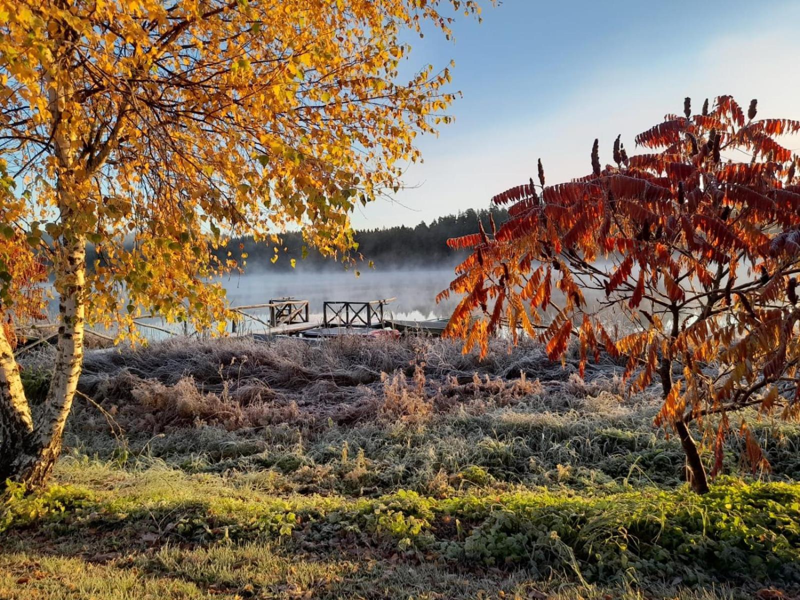 Ezerkalni Villa Raiskums Bagian luar foto