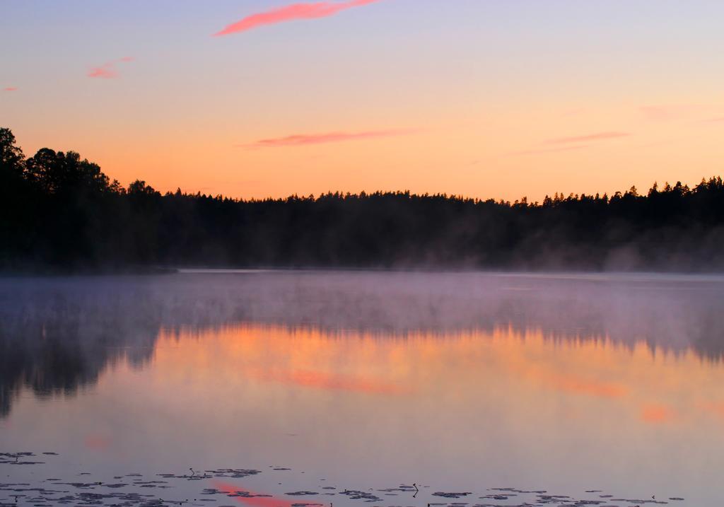 Ezerkalni Villa Raiskums Bagian luar foto
